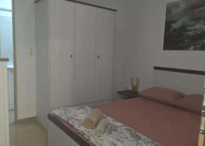 Marko One Bedroom #5 *